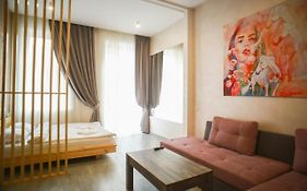Leogrand Apartment On Drohobycha 4